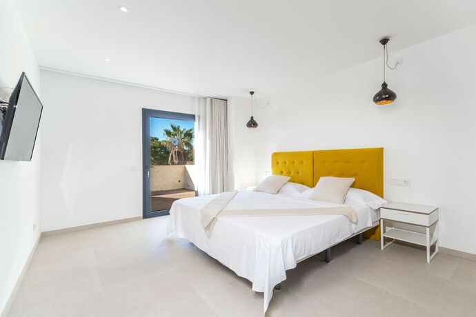 Imagen de la habitación del Hotel Can Canto de Marina Agroturismo. Foto 11
