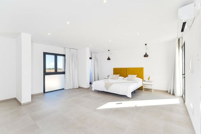 Imagen de la habitación del Hotel Can Canto de Marina Agroturismo. Foto 15