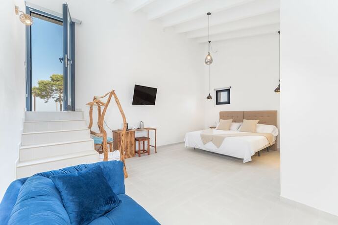 Imagen de la habitación del Hotel Can Canto de Marina Agroturismo. Foto 16