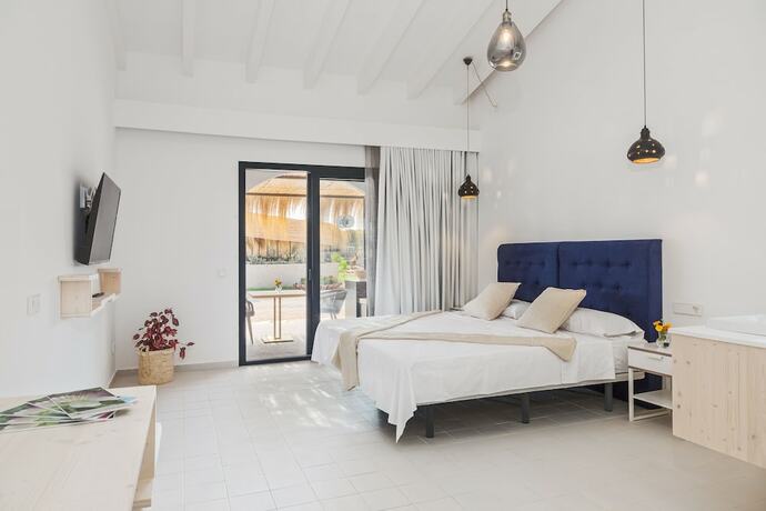 Imagen de la habitación del Hotel Can Canto de Marina Agroturismo. Foto 17