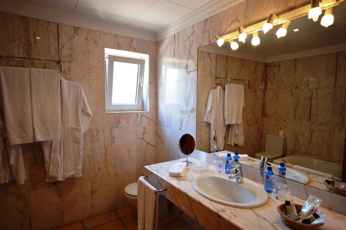 Imagen de la habitación del Hotel Can Ceret. Foto 6