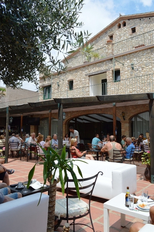 Imagen del bar/restaurante del Hotel Can Ceret. Foto 3