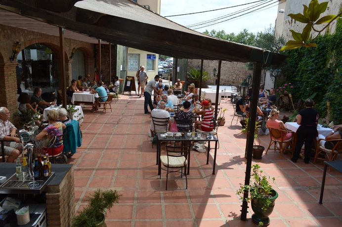 Imagen del bar/restaurante del Hotel Can Ceret. Foto 5