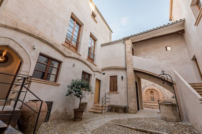 Imagen de los exteriores del Hotel Can Cirera. Foto 15