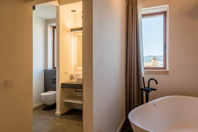 Imagen de la habitación del Hotel Can Cirera. Foto 8