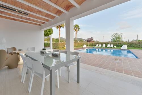 Imagen de los exteriores del Hotel Can Fluxa. Foto 6