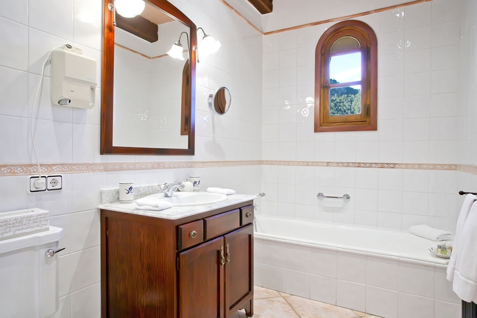 Imagen general del Hotel Can Furios. Foto 1