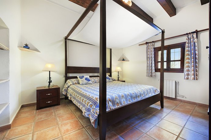 Imagen de la habitación del Hotel Can Guillo. Foto 3