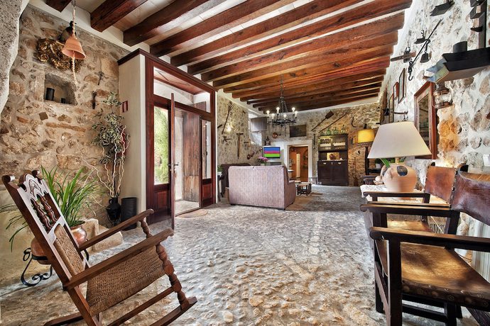 Imagen de los interiores del Hotel Can Guillo. Foto 18