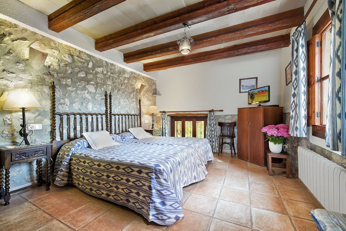 Imagen de la habitación del Hotel Can Guillo. Foto 8