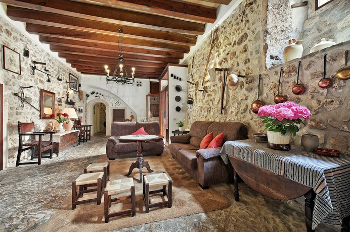 Imagen de la habitación del Hotel Can Guillo. Foto 11