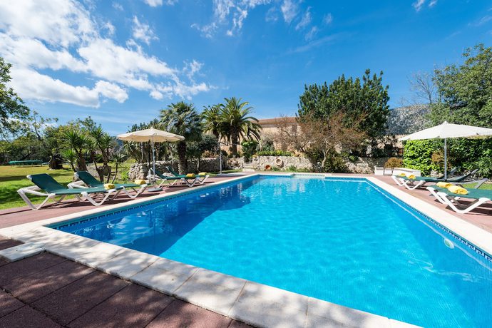 Imagen de la piscina del Hotel Can Guillo. Foto 20
