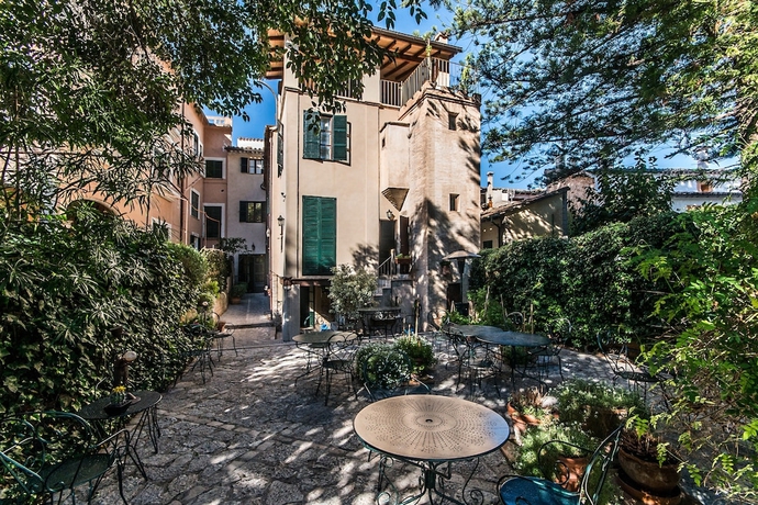 Imagen de los exteriores del Hotel Can Isabel. Foto 10