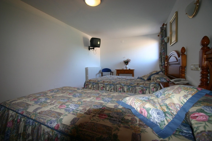 Imagen de la habitación del Hotel Can Mestre. Foto 8