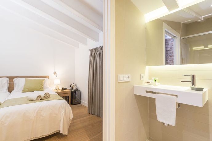 Imagen de la habitación del Hotel Can Mostatxins. Foto 5