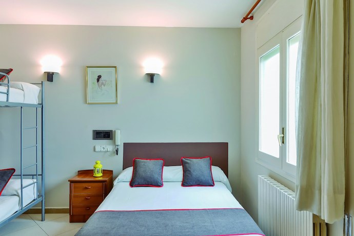 Imagen de la habitación del Hotel Can Peixan. Foto 4