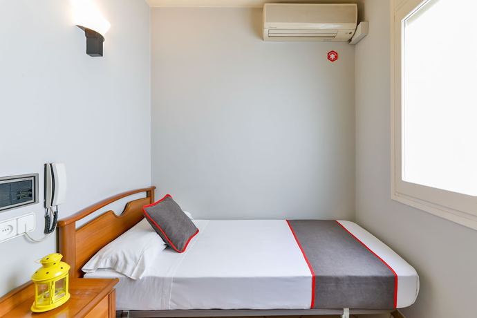 Imagen de la habitación del Hotel Can Peixan. Foto 7