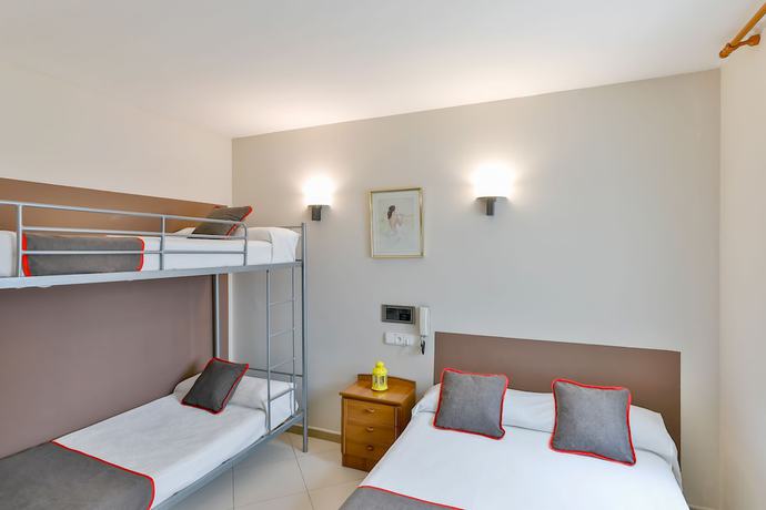 Imagen de la habitación del Hotel Can Peixan. Foto 17