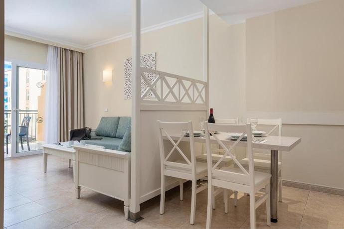 Imagen de la habitación del Hotel Can Picafort Palace. Foto 6