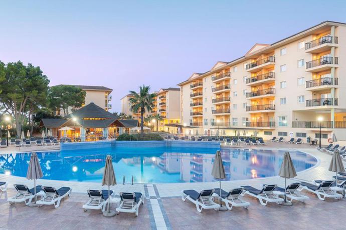 Imagen de la piscina del Hotel Can Picafort Palace. Foto 15