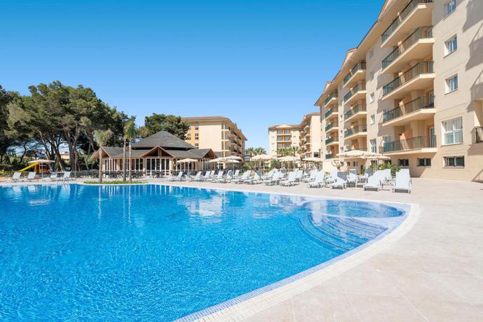 Imagen de la piscina del Hotel Can Picafort Palace. Foto 10