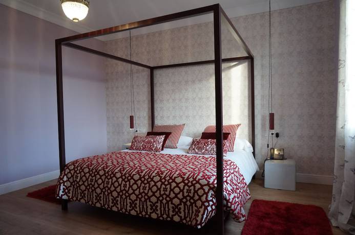 Imagen de la habitación del Hotel Can Ribalta. Foto 12