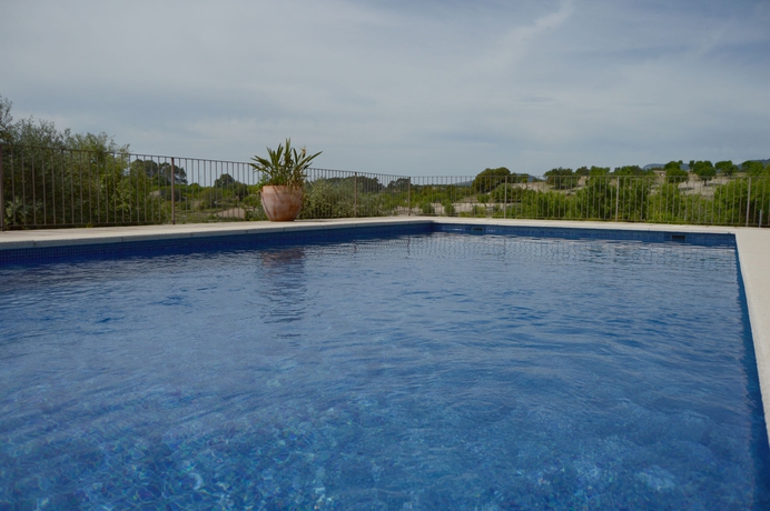 Imagen de la piscina del Hotel Ca'n Riera. Foto 14