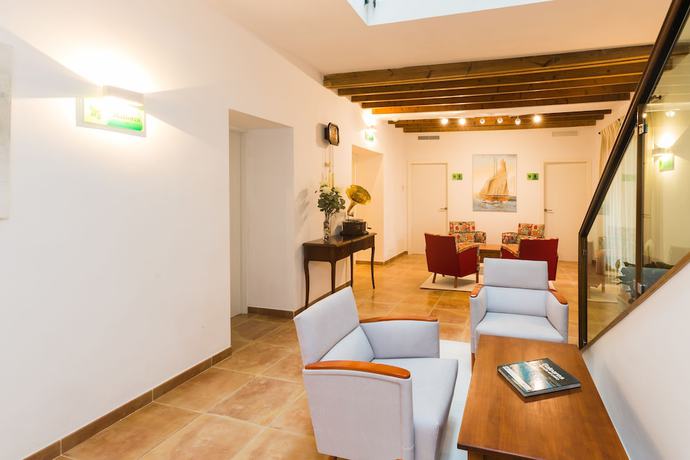 Imagen del bar/restaurante del Hotel Can Serrete. Foto 2