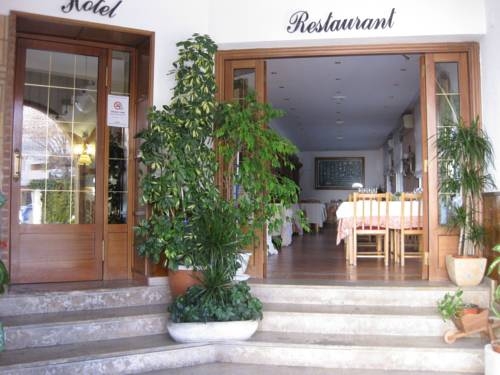 Imagen general del Hotel Can Solé. Foto 7