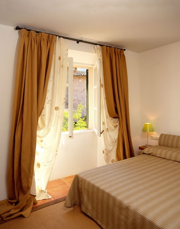 Imagen de la habitación del Hotel Can Verdera. Foto 4