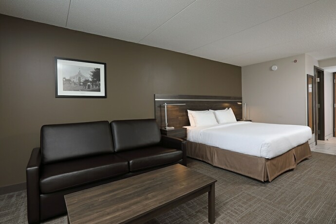 Imagen de la habitación del Hotel Canad Inns Destination Centre Brandon. Foto 17