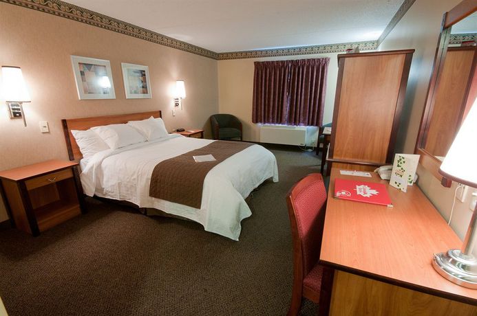 Imagen de la habitación del Hotel Canad Inns Destination Centre Club Regent Casino. Foto 2