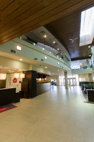 Imagen de los interiores del Hotel Canad Inns Destination Centre Health Sciences Centre. Foto 18