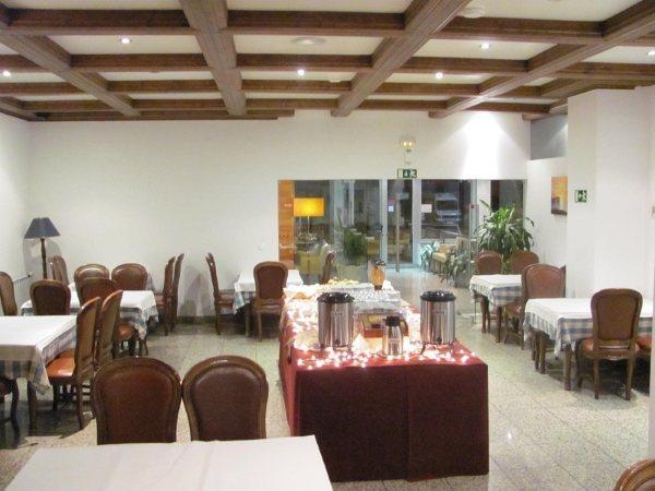 Imagen del bar/restaurante del Hotel Canada Alojamentos. Foto 1