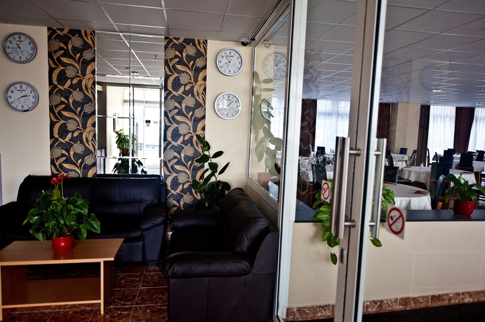 Imagen de los interiores del Hotel Canada Budapest. Foto 15