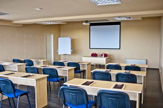 Imagen de los interiores del Hotel Canada Budapest. Foto 16