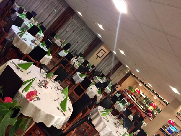 Imagen del bar/restaurante del Hotel Canada Budapest. Foto 3