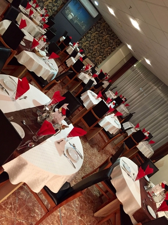 Imagen del bar/restaurante del Hotel Canada Budapest. Foto 4