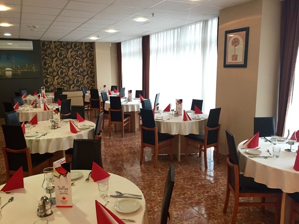 Imagen del bar/restaurante del Hotel Canada Budapest. Foto 5