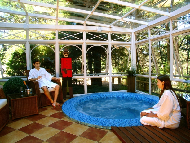 Imagen de la piscina del Hotel Canada Lodge. Foto 6