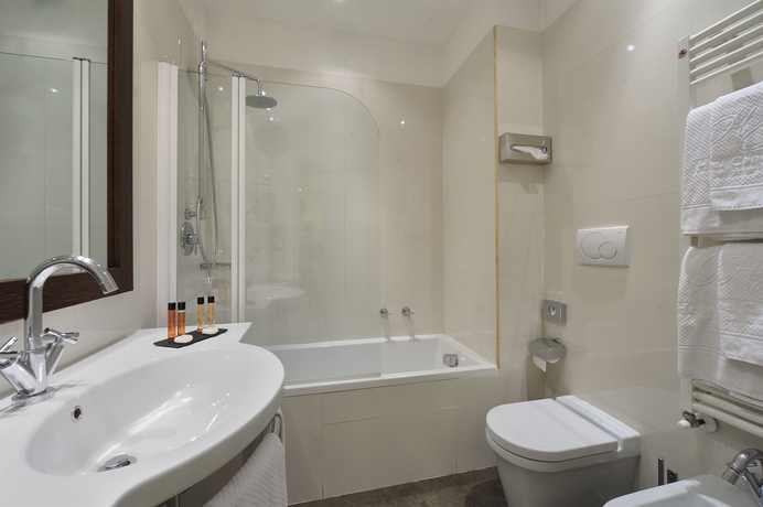 Imagen de la habitación del Hotel Canada, Milán. Foto 6