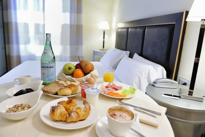 Imagen de la habitación del Hotel Canada, Milán. Foto 7