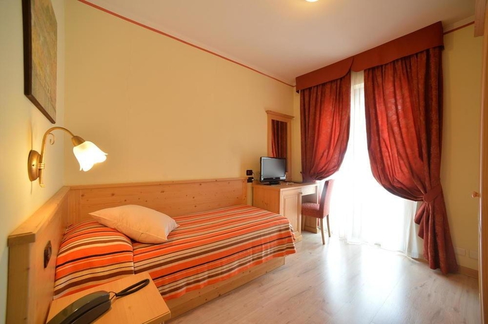 Imagen de la habitación del Hotel Canada, Pinzolo. Foto 10