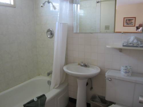 Imagen de la habitación del Hotel Canada's Best Value Desert Inn & Suites. Foto 3