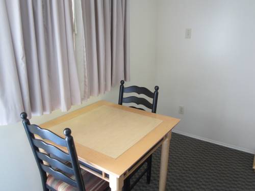 Imagen de la habitación del Hotel Canada's Best Value Desert Inn & Suites. Foto 15