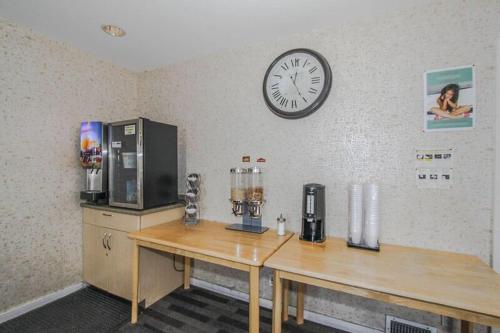 Imagen general del Hotel Canadas Best Value Inn Chinook Station. Foto 1