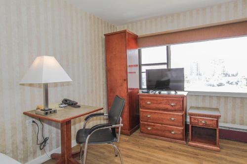 Imagen general del Hotel Canadas Best Value Inn Chinook Station. Foto 3