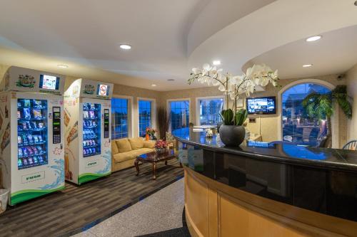 Imagen general del Hotel Canadas Best Value Inn Chinook Station. Foto 5
