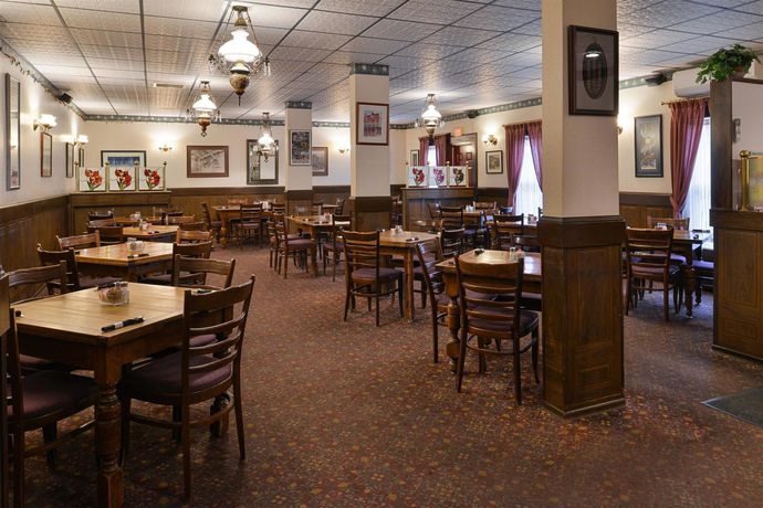 Imagen del bar/restaurante del Hotel Canadas Best Value Inn Downtown Dawson City. Foto 6