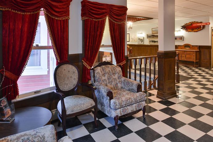 Imagen de los interiores del Hotel Canadas Best Value Inn Downtown Dawson City. Foto 12